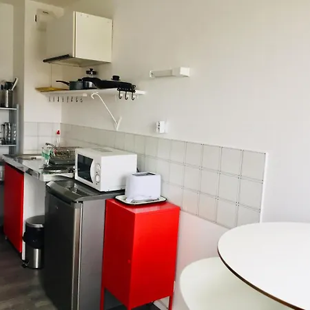 Charming One Bedroom Flat In St Cyprien *